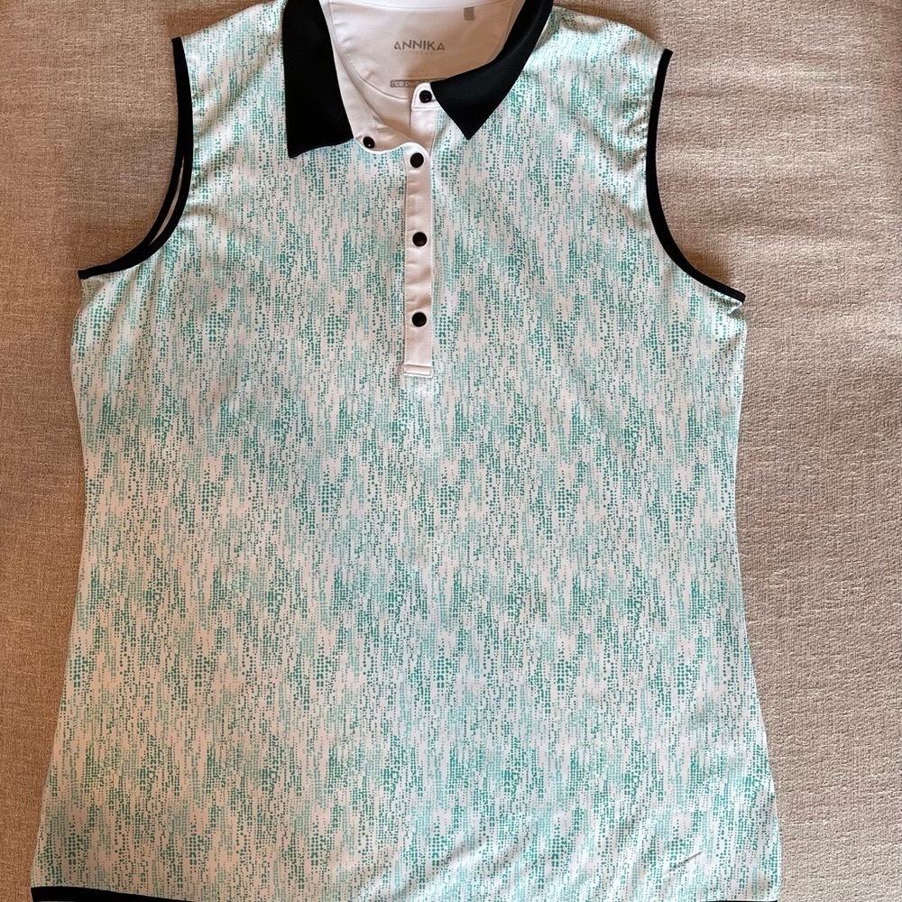 Cutter & Buck Annika sleeveless collared golf top. Size Large